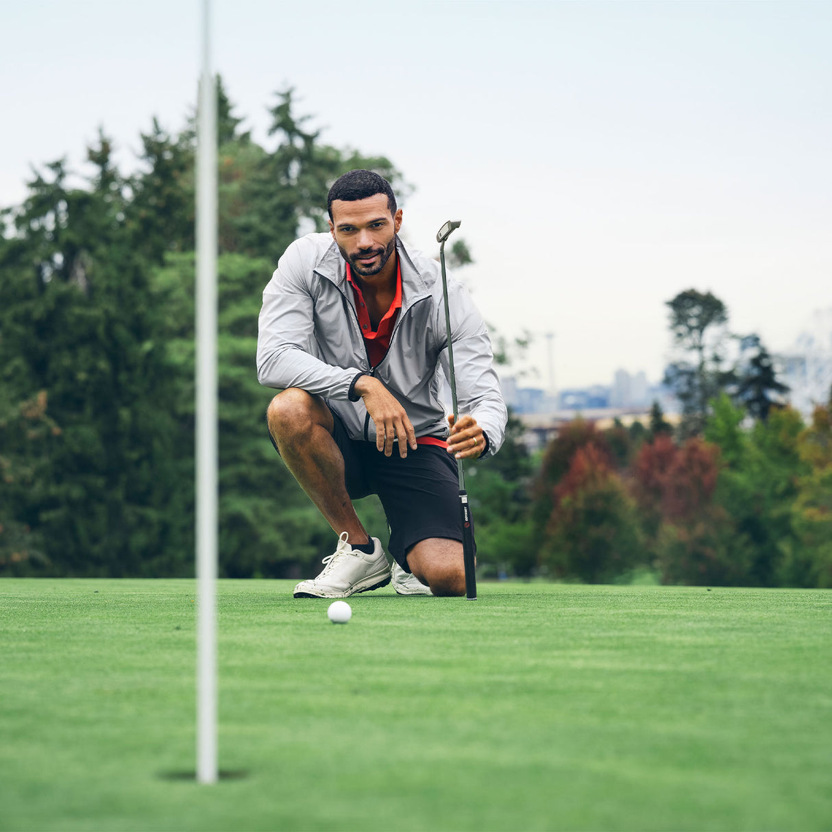 New Salish Shorts, mustat golf shortsit