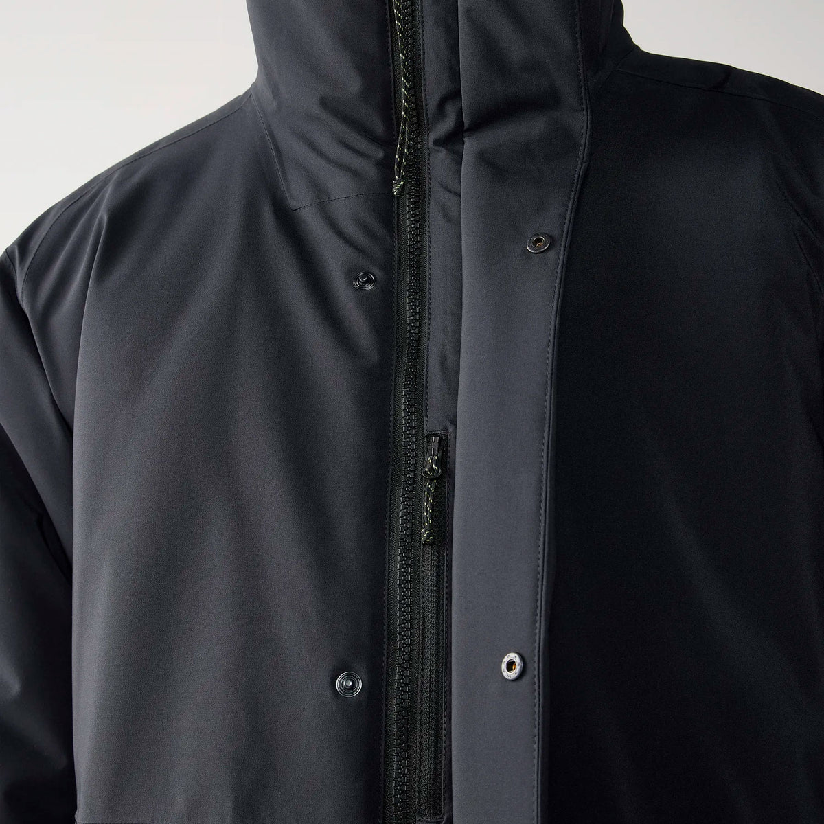 Yra Mimic Proof Parka Men, musta, rintatasku