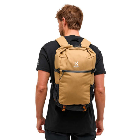 ruskea haglöfs ardos rolltop 22 l laadukas reppu omalla logolla