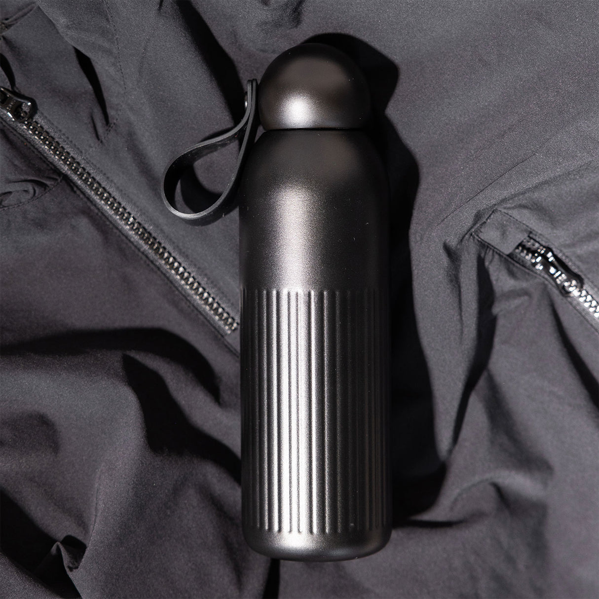 musta sagaform tekla termosjuomapullo 500 ml